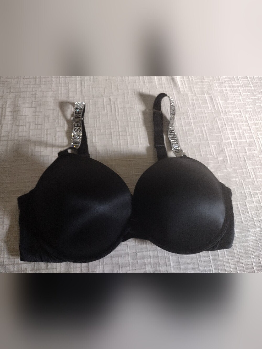 Victoria's Secret Women's Very Sexy Shine Strap Push Up Bra, Black 38D